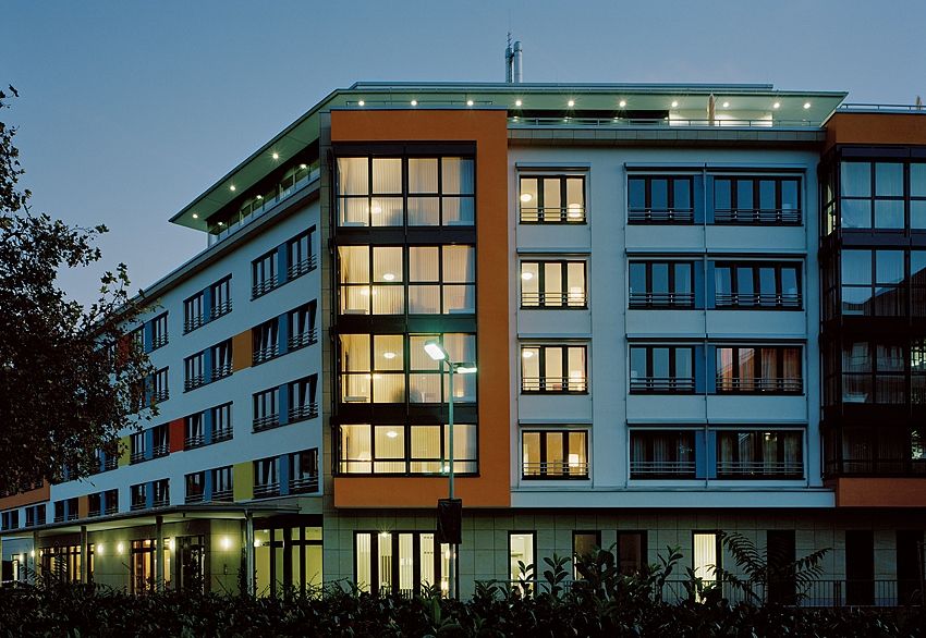 Komfortabler stationärer Aufenthalt in Hotelatmosphäre Klinik Management Dienstleistungen GmbH